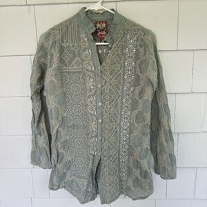 Johnny Was Embroidered Button Down Shirt Blouse Light Green size XS